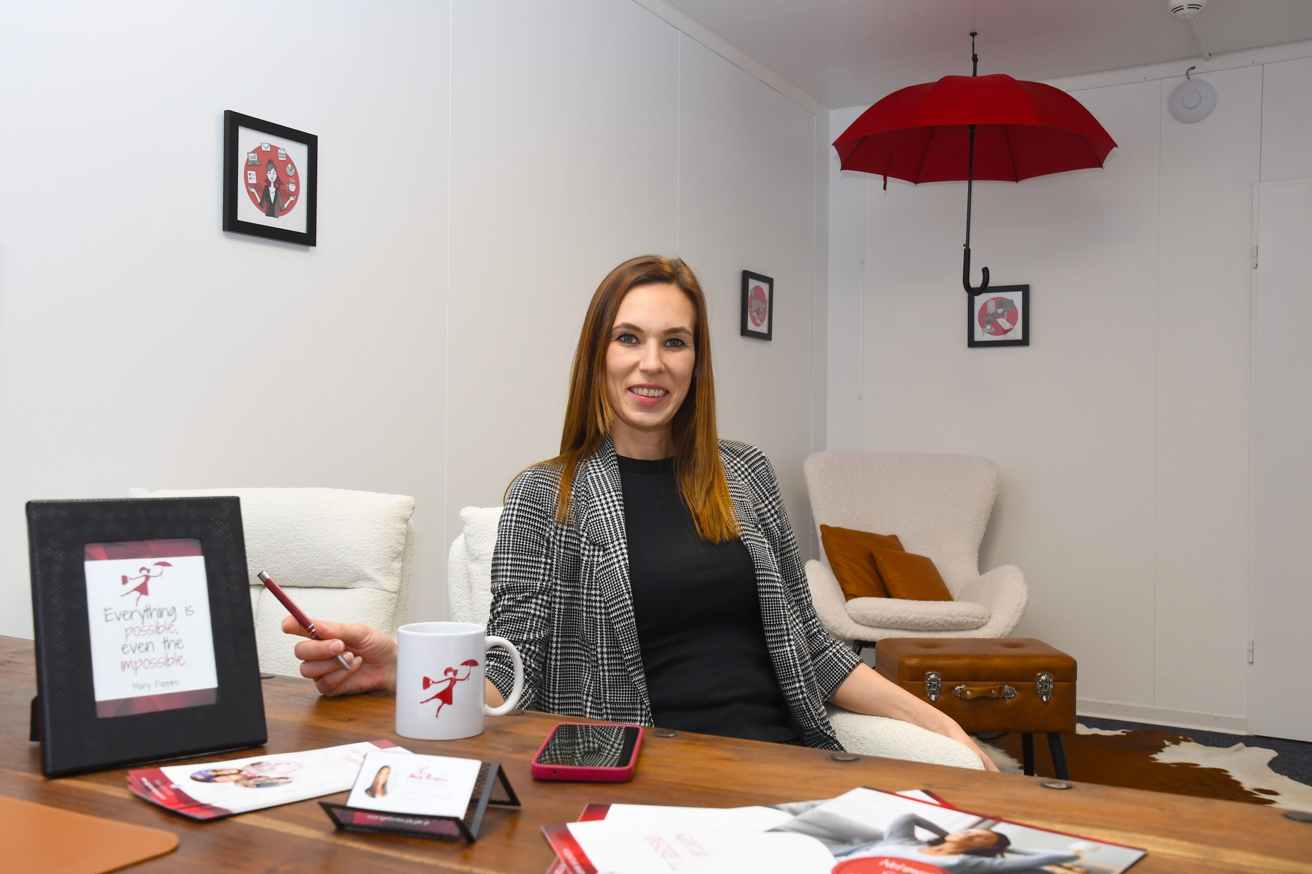 Kitzbühel-Lettenbichler-Sarah-Büro-01